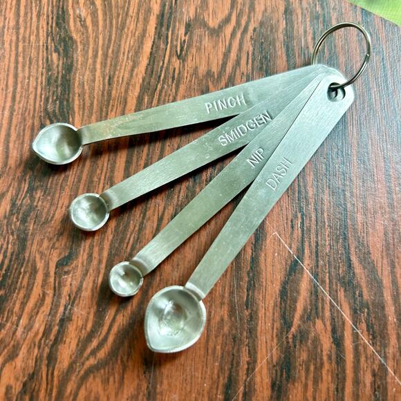 Vintage Mini Measuring Spoons Set – Dash Nip Smidgen Pinch Stainless - Picture 1 of 7